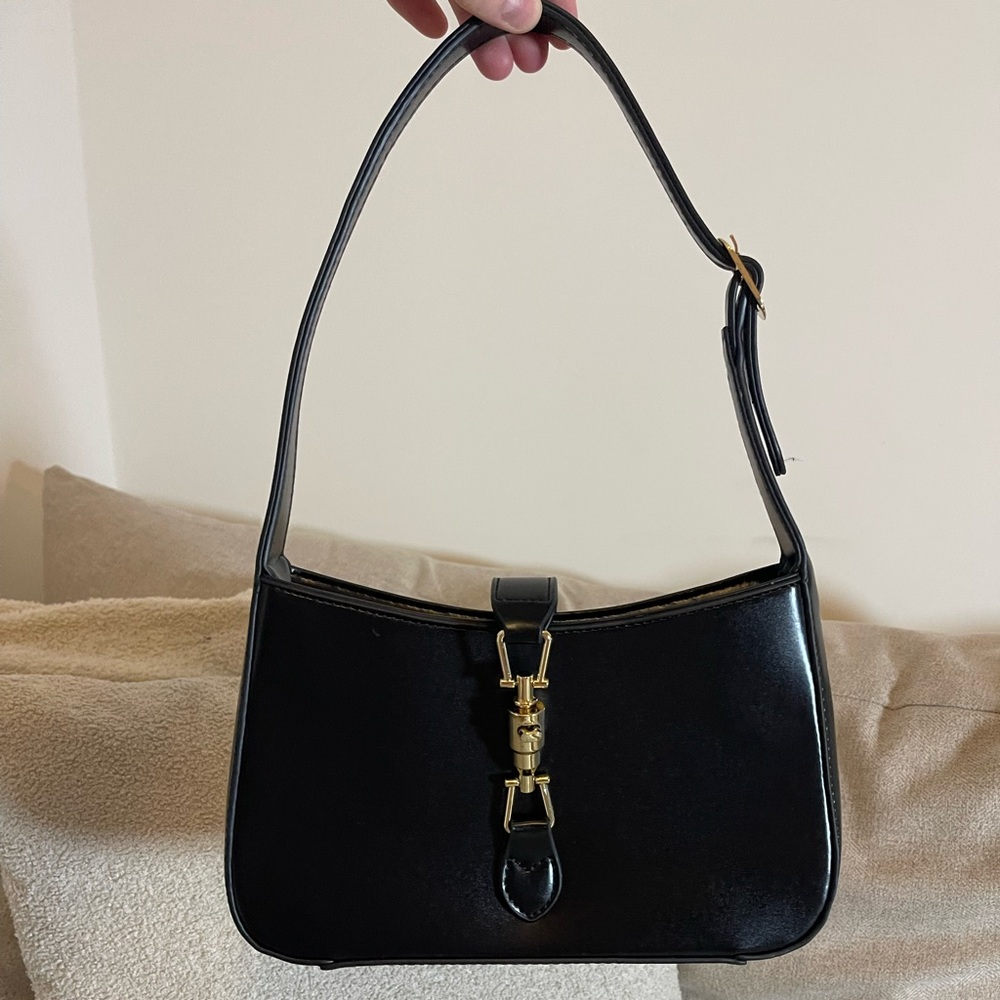 Elegant Black Shoulder Bag